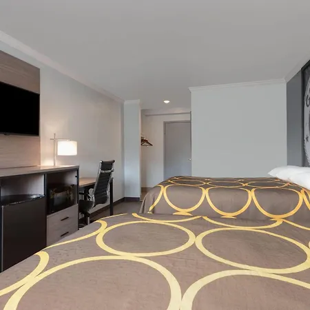 Super 8 By Wyndham Fort Worth Entertainment District