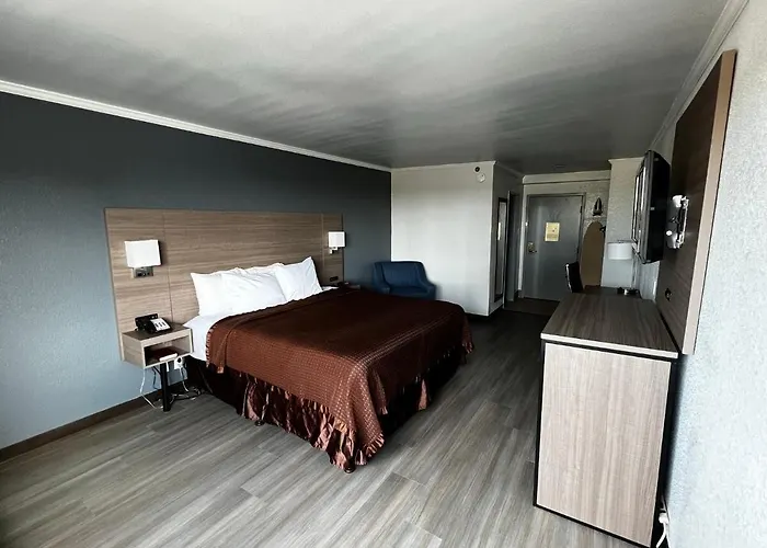 Super 8 By Wyndham Worth Entertainment District Hotel Fort Worth